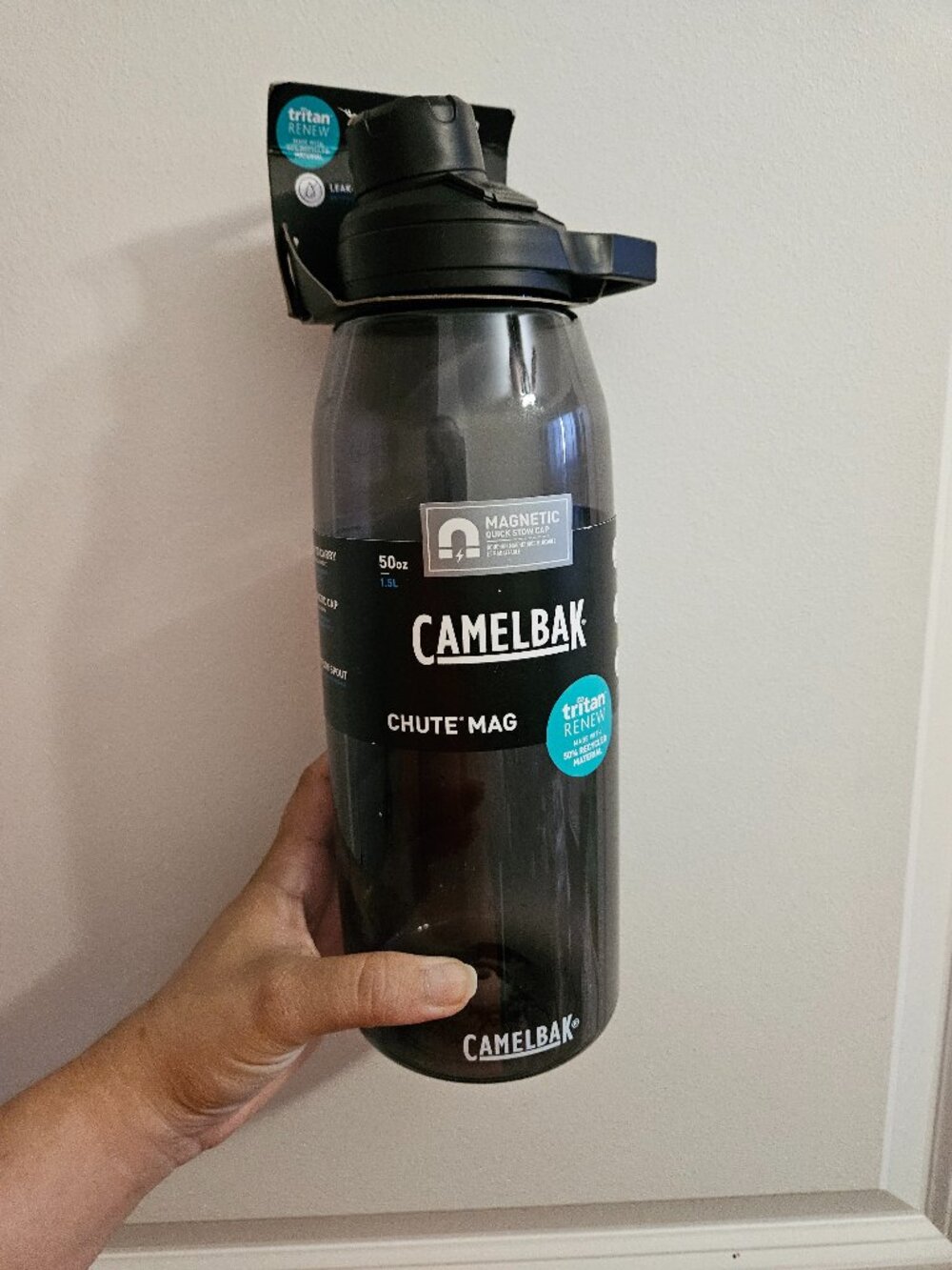 NWT Camelback 50oz Waterbottle